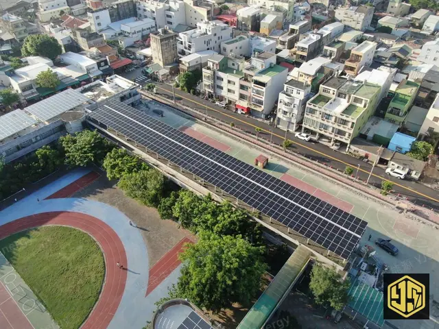 彰化鹿港・文開國小校舍屋頂光電設施空拍